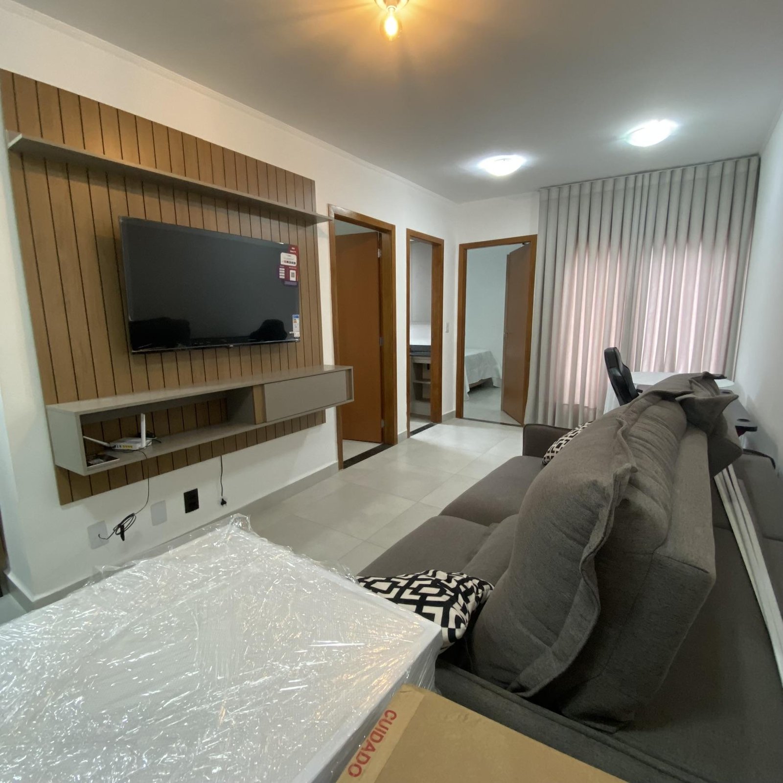 Apartamento mobiliado para alugar no Condomínio Bela Marina em Cuiabá – 2 quartos, próximo à UNIC e UNIVAG