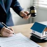 Por que os imóveis vão a leilão? Veja todos os motivos e como se proteger