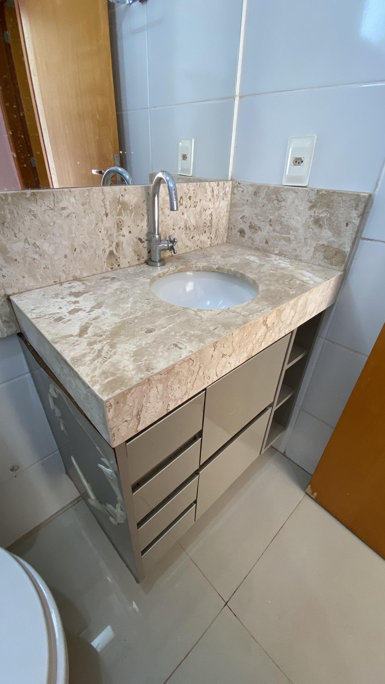 Apartamento à Venda no Altos do Coxipó em Cuiabá com 2 Quartos, Planejados e Ar-Condicionado