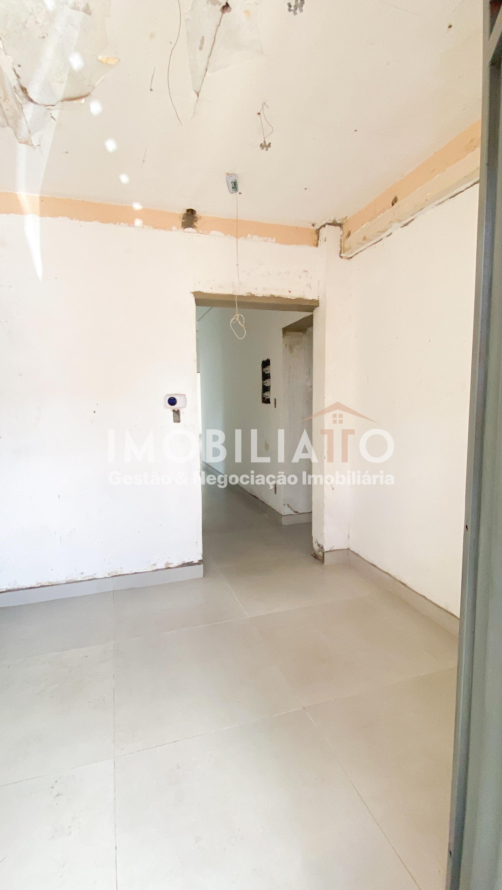 Imóvel comercial à venda no Bairro Araés em Cuiabá – ideal para clínicas e escritórios