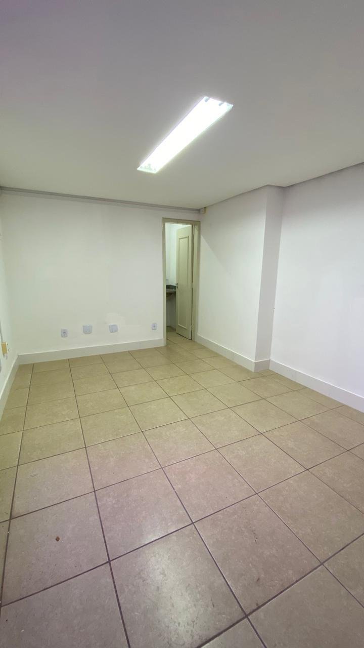 Imóvel comercial à venda na Av. Major Gama em Cuiabá – 615m², 20 salas e 12 banheiros