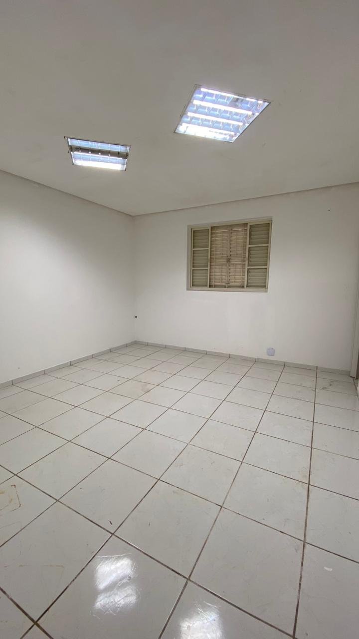 Imóvel comercial à venda na Av. Major Gama em Cuiabá – 615m², 20 salas e 12 banheiros