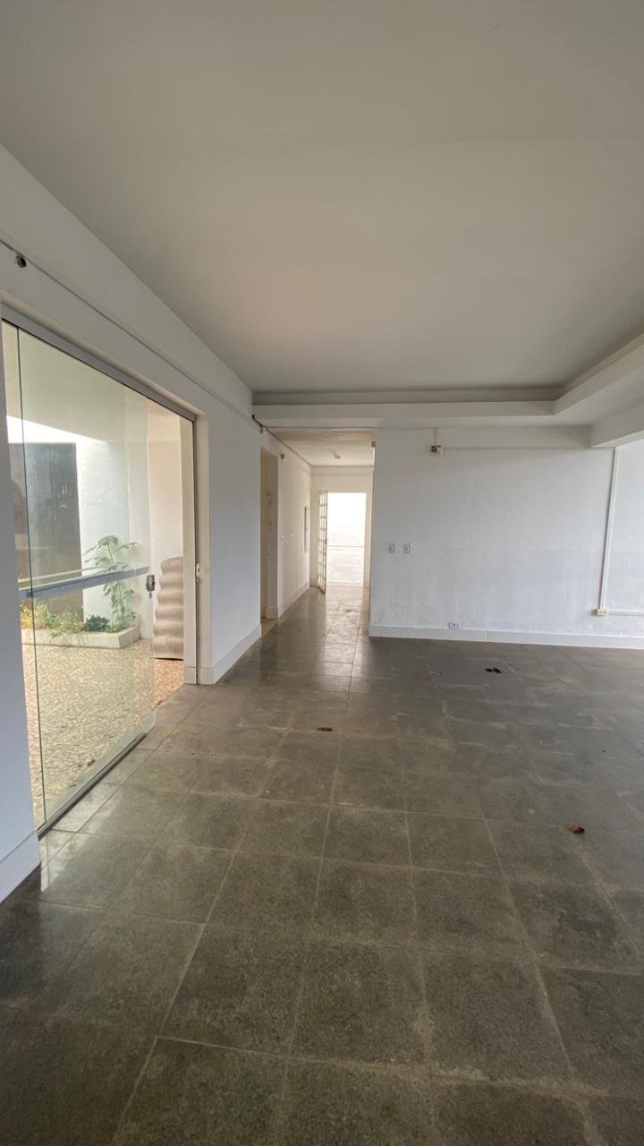 Imóvel comercial à venda na Av. Major Gama em Cuiabá – 615m², 20 salas e 12 banheiros