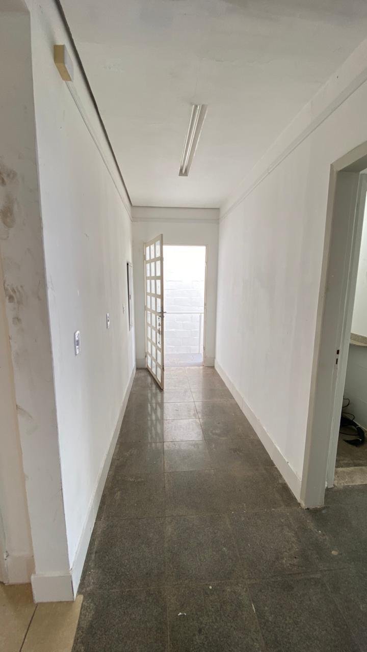 Imóvel comercial à venda na Av. Major Gama em Cuiabá – 615m², 20 salas e 12 banheiros