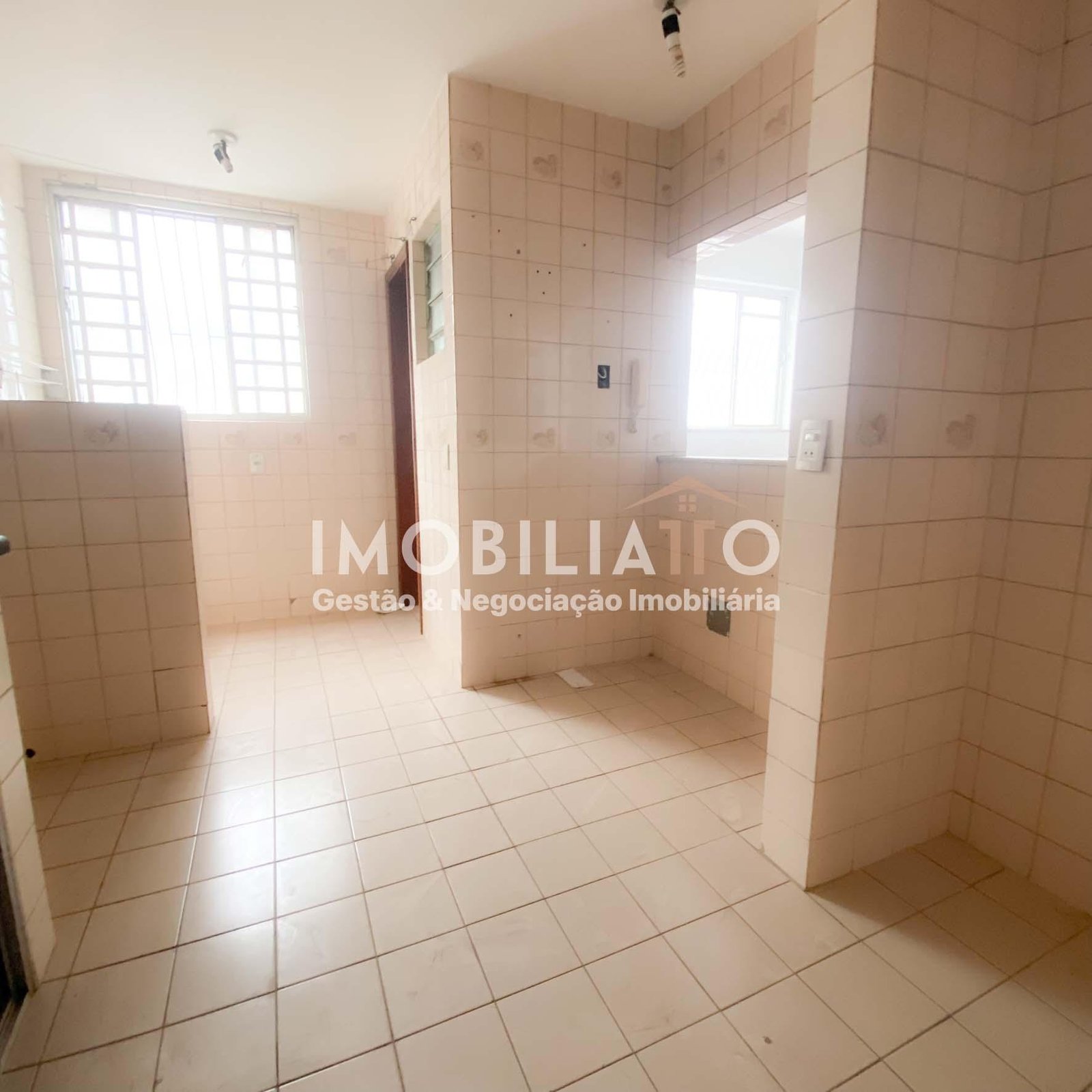 Apartamento à venda na Cidade Alta em Cuiabá - 2 quartos, 150m da Arena Pantanal