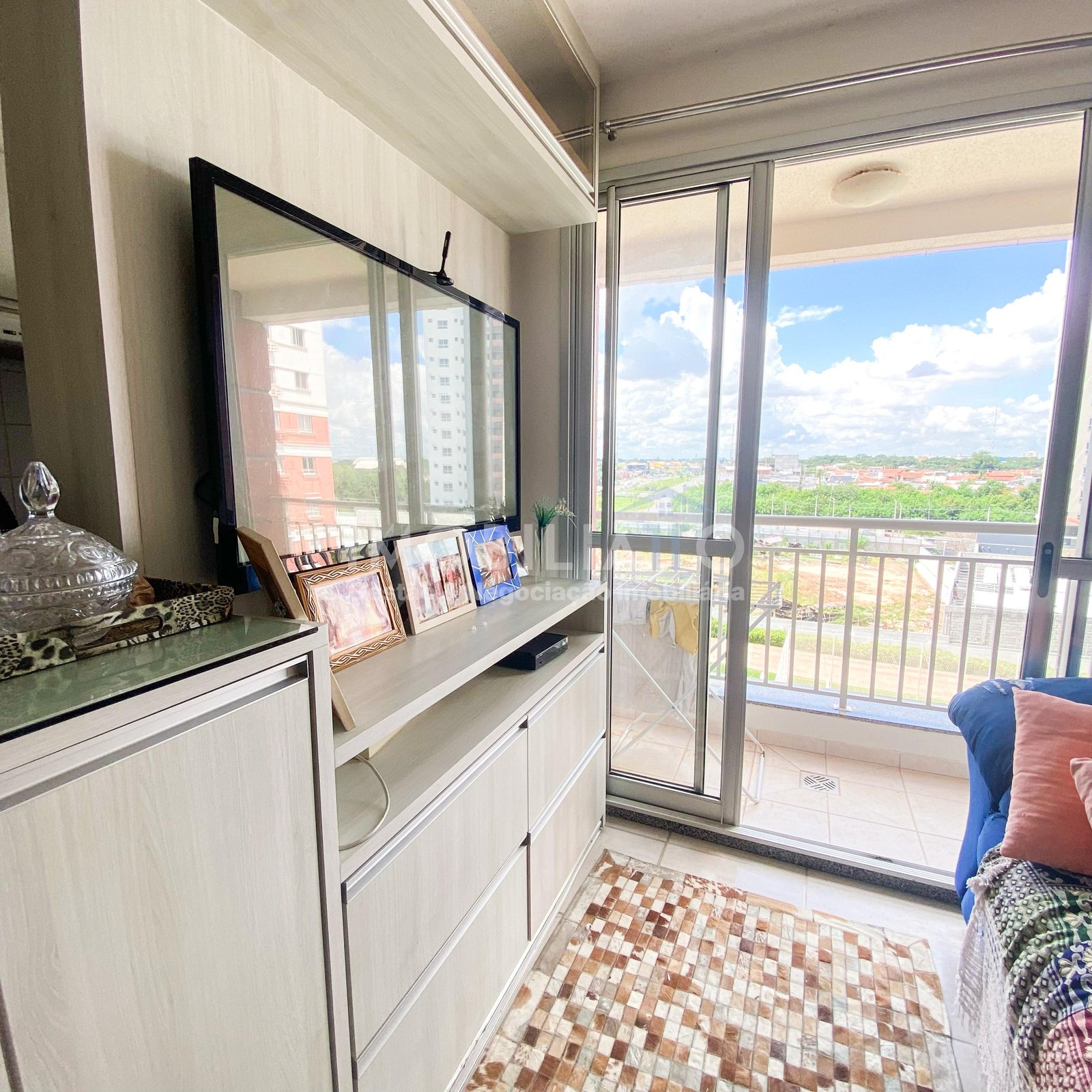 Apartamento 2 Quartos com Suíte Ampla à Venda no Garden Três Américas