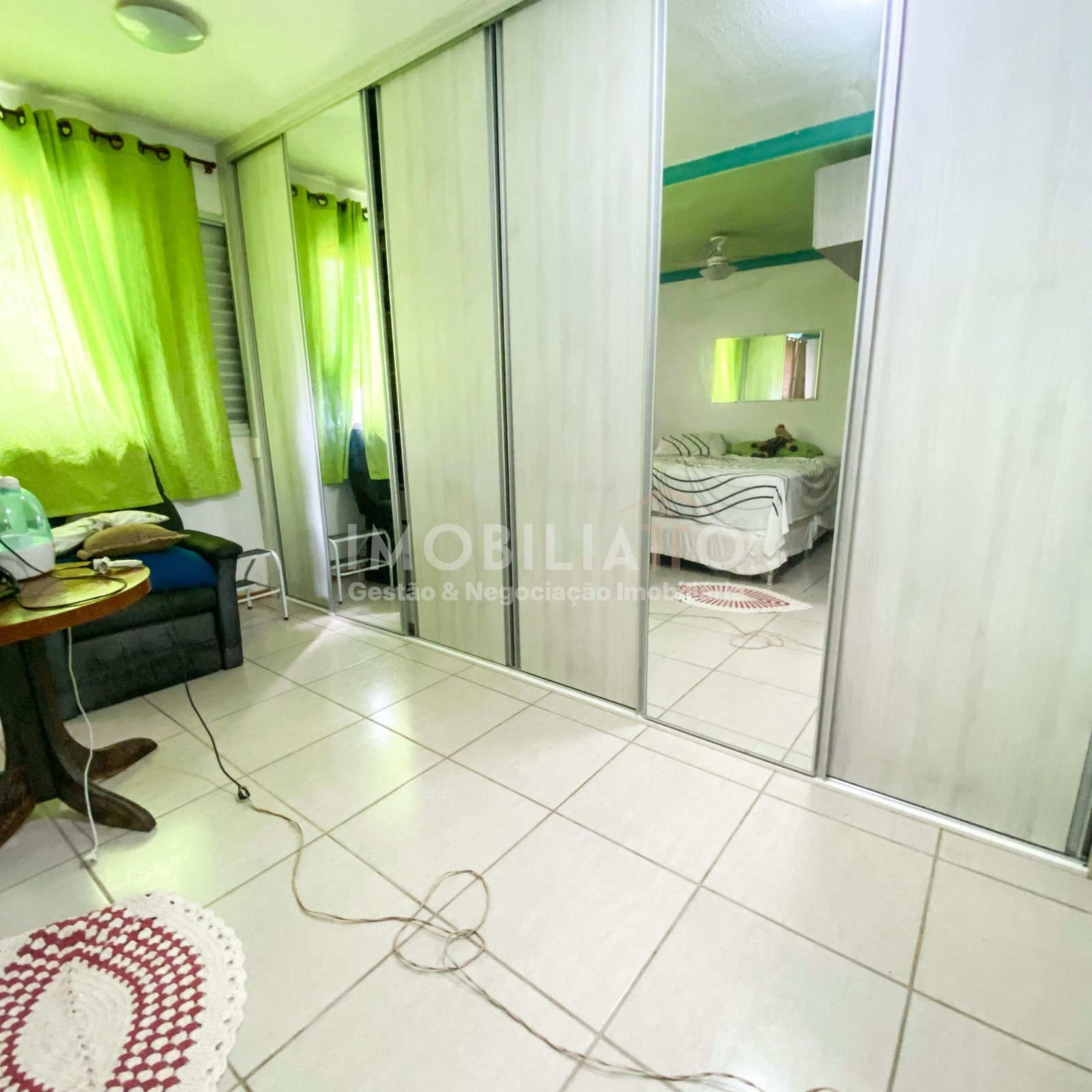 Apartamento 2 Quartos com Suíte Ampla à Venda no Garden Três Américas