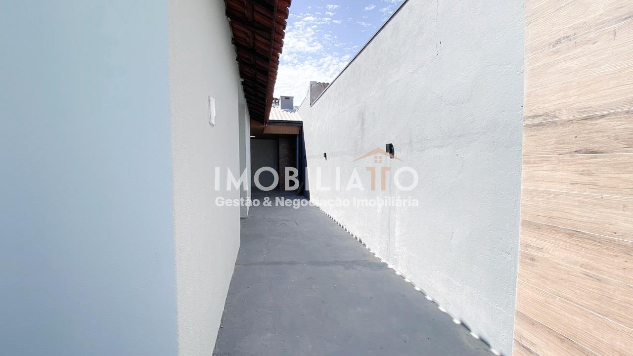 Casa à venda no Jardim Universitário em Cuiabá - 3 quartos, piscina e área gourmet