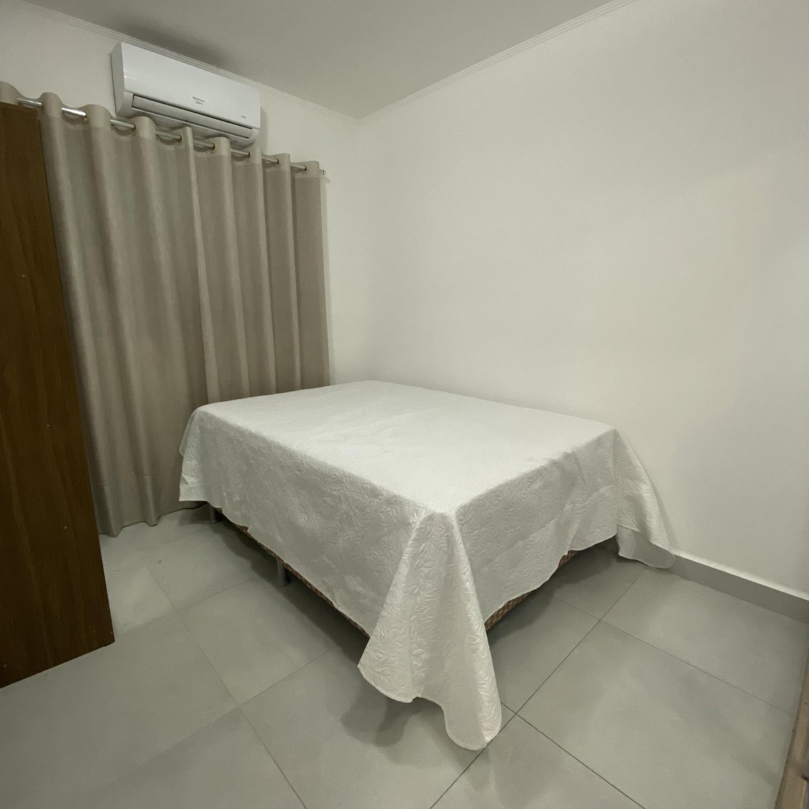 Apartamento mobiliado para alugar no Condomínio Bela Marina em Cuiabá – 2 quartos, próximo à UNIC e UNIVAG