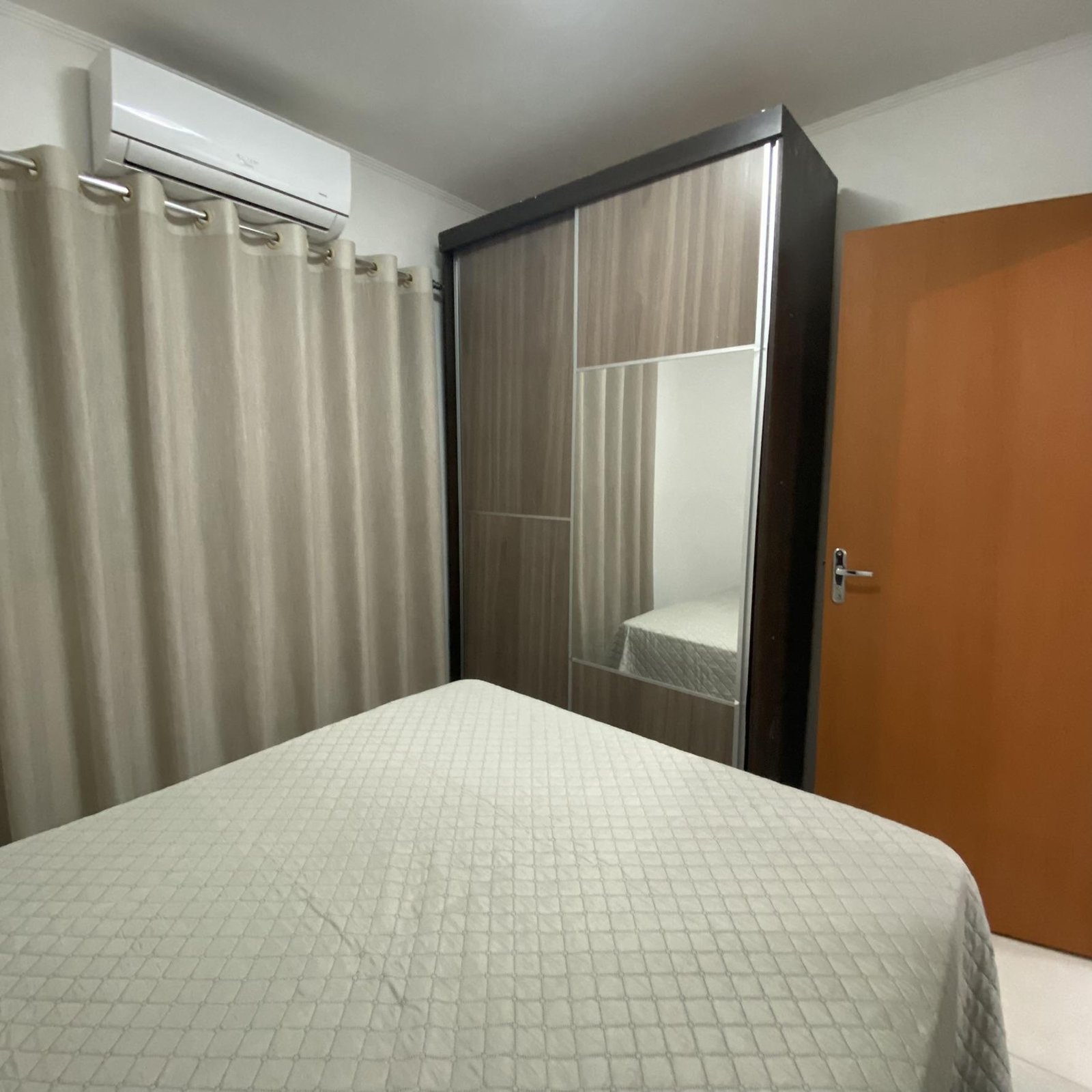 Apartamento mobiliado para alugar no Condomínio Bela Marina em Cuiabá – 2 quartos, próximo à UNIC e UNIVAG