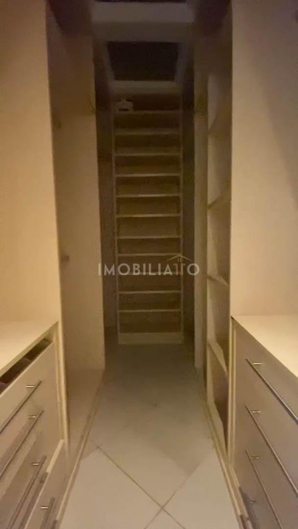 Casa Grande com 3 quartos 1 Suíte no Bairro Goiabeiras