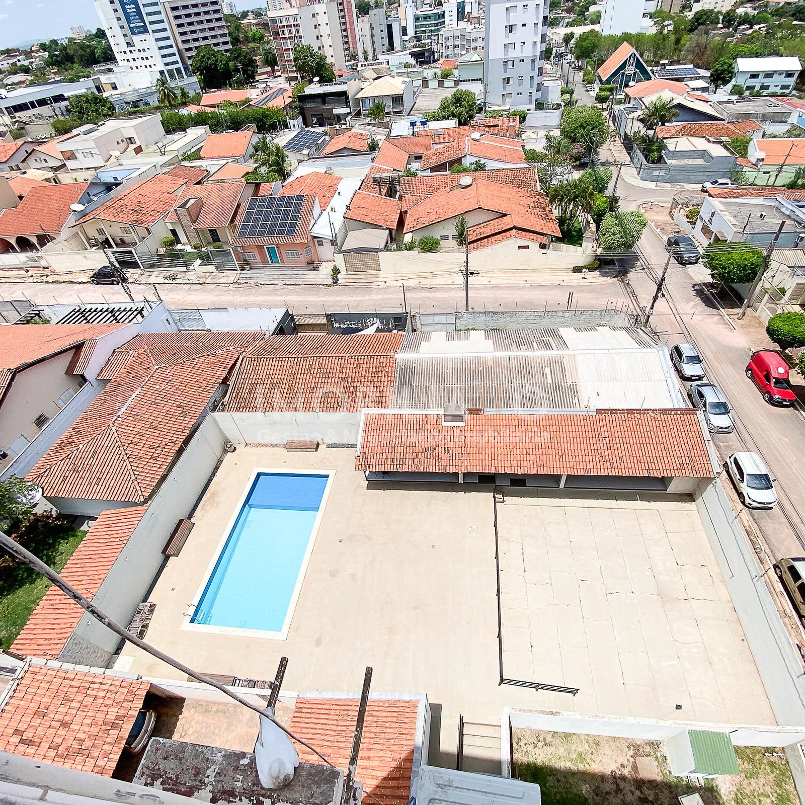 Apartamento de Cobertura à Venda no Centro de Cuiabá - 220m², 3 Quartos, Precisa de Reforma