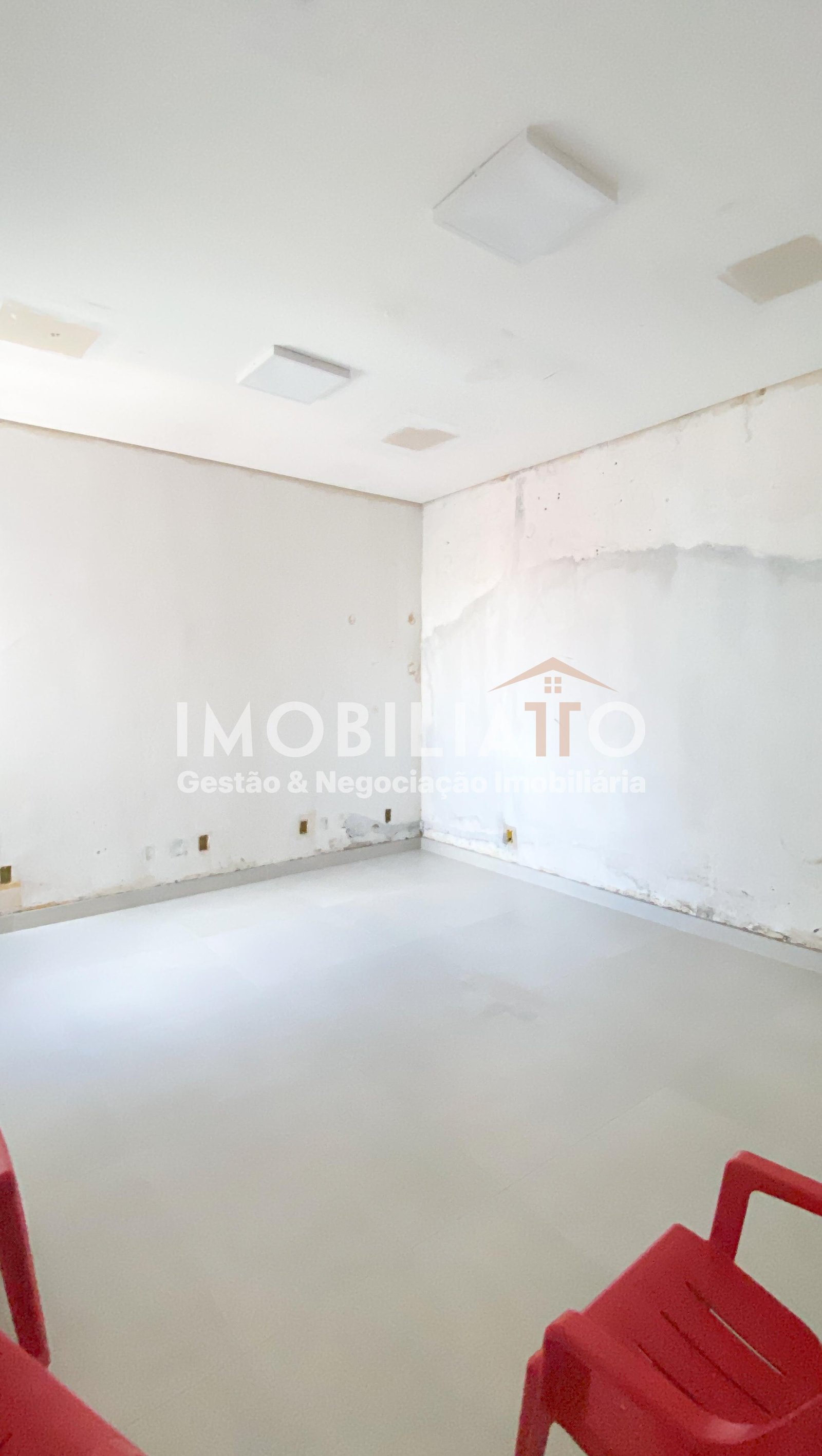 Imóvel comercial à venda no Bairro Araés em Cuiabá – ideal para clínicas e escritórios