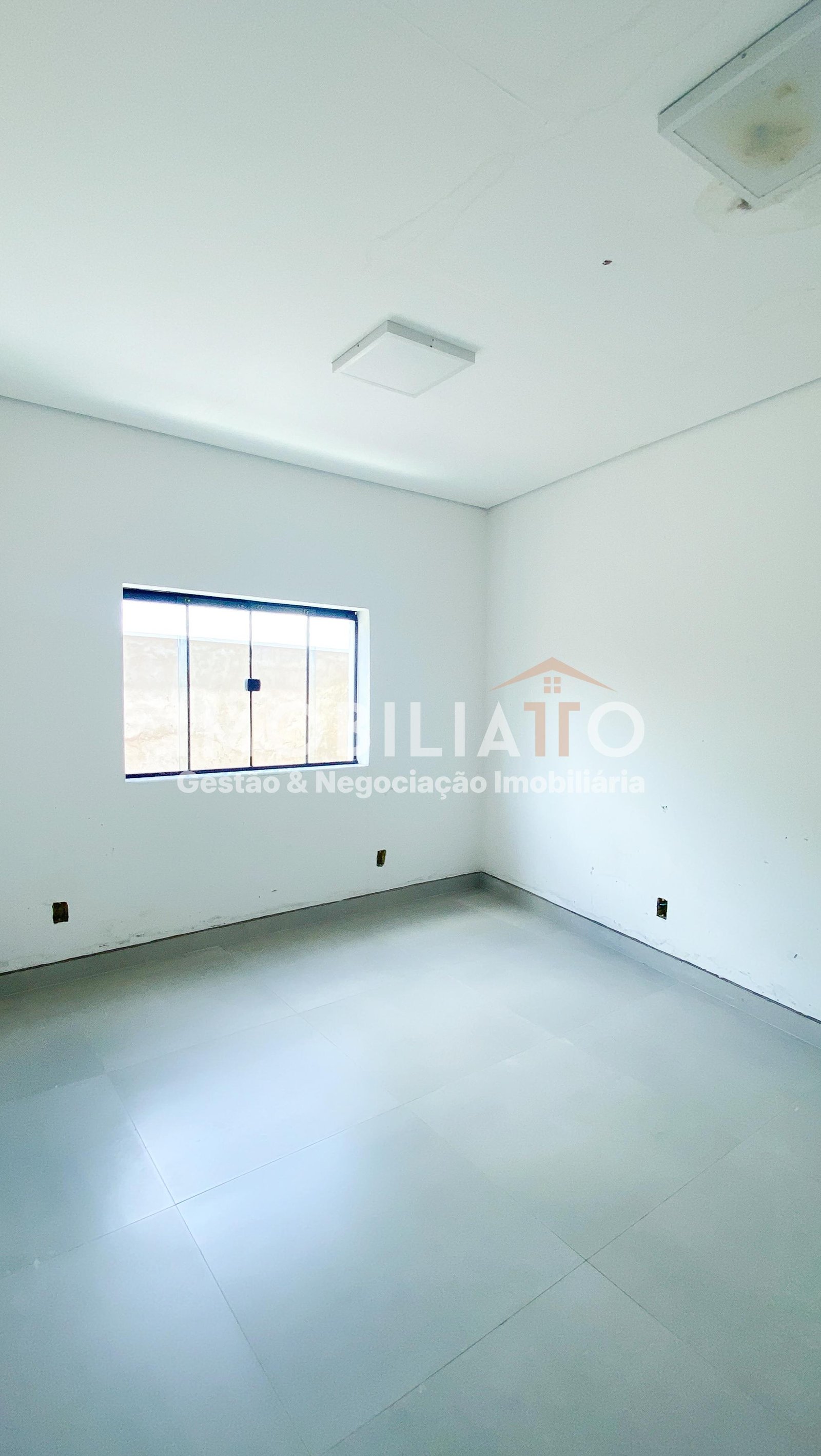 Imóvel comercial à venda no Bairro Araés em Cuiabá – ideal para clínicas e escritórios