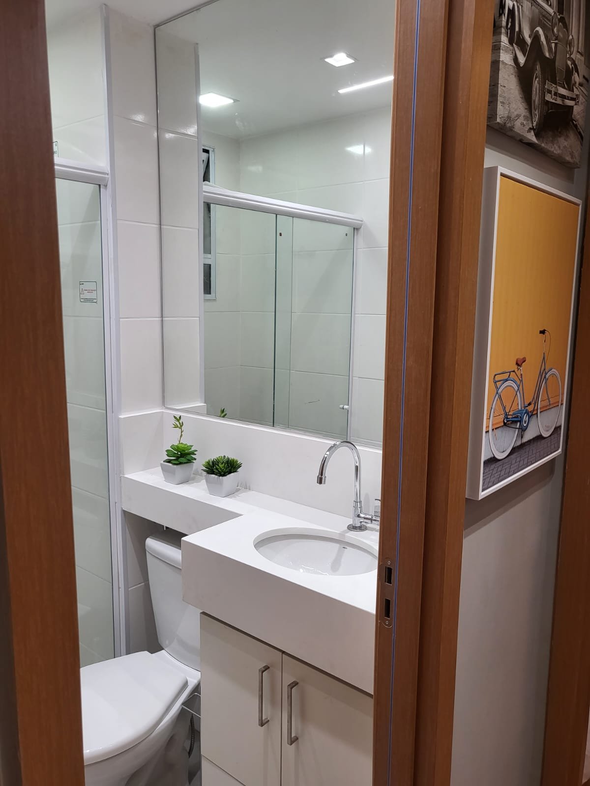 Primeira Moradia dos Sonhos: Apartamento Novíssimo na Av. Beira Rio!