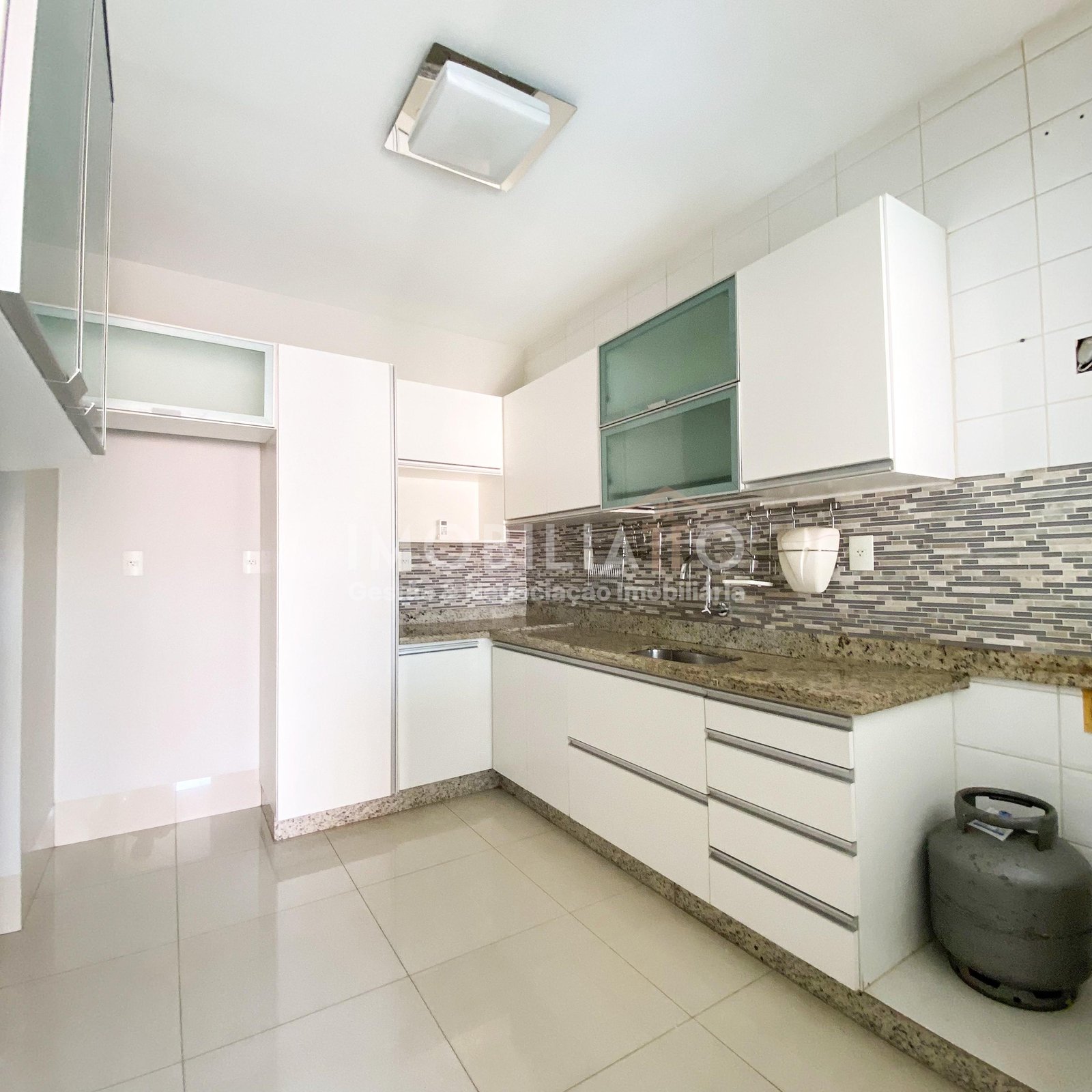 Casa Exclusiva no Condomínio São Conrado – 3 Quartos, Área Gourmet e Energia Solar!