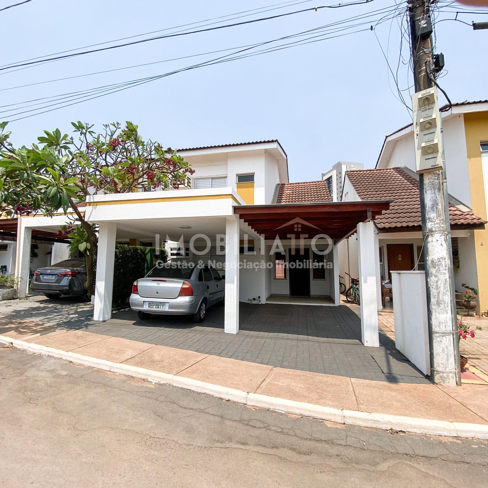 Casa Exclusiva no Condomínio São Conrado – 3 Quartos, Área Gourmet e Energia Solar!