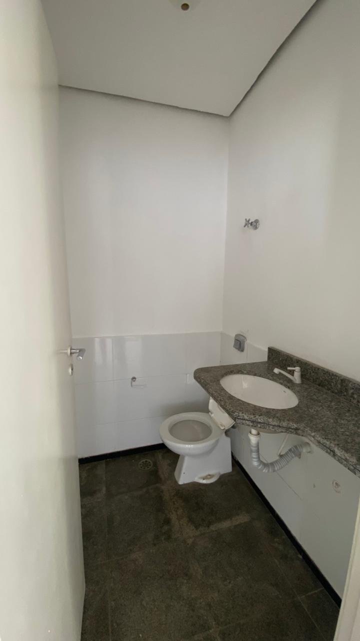 Imóvel comercial à venda na Av. Major Gama em Cuiabá – 615m², 20 salas e 12 banheiros