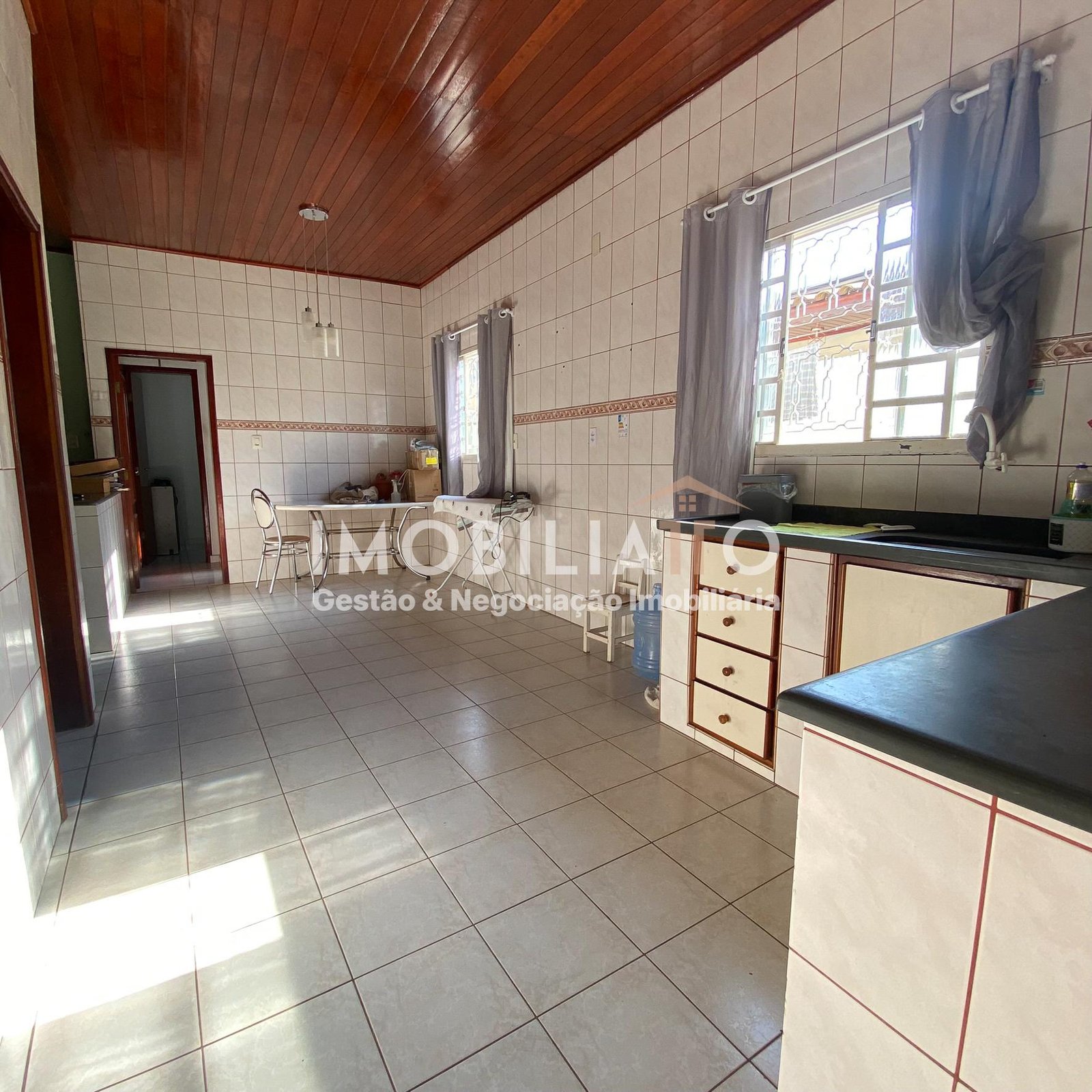 Casa à venda no CPA em Cuiabá – 3 suítes, área gourmet e 4 vagas