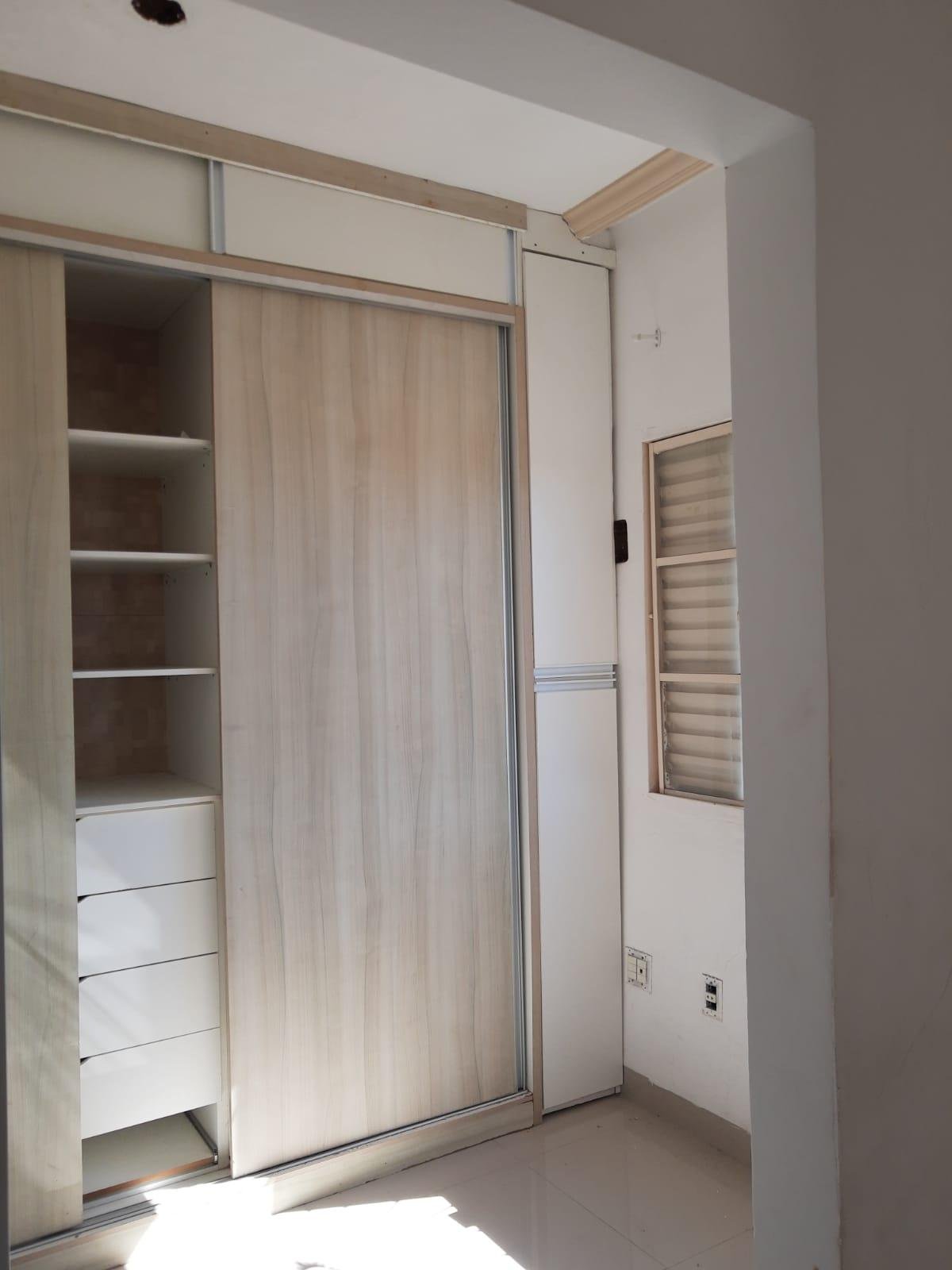 Apartamento todo reformado com 3 quartos