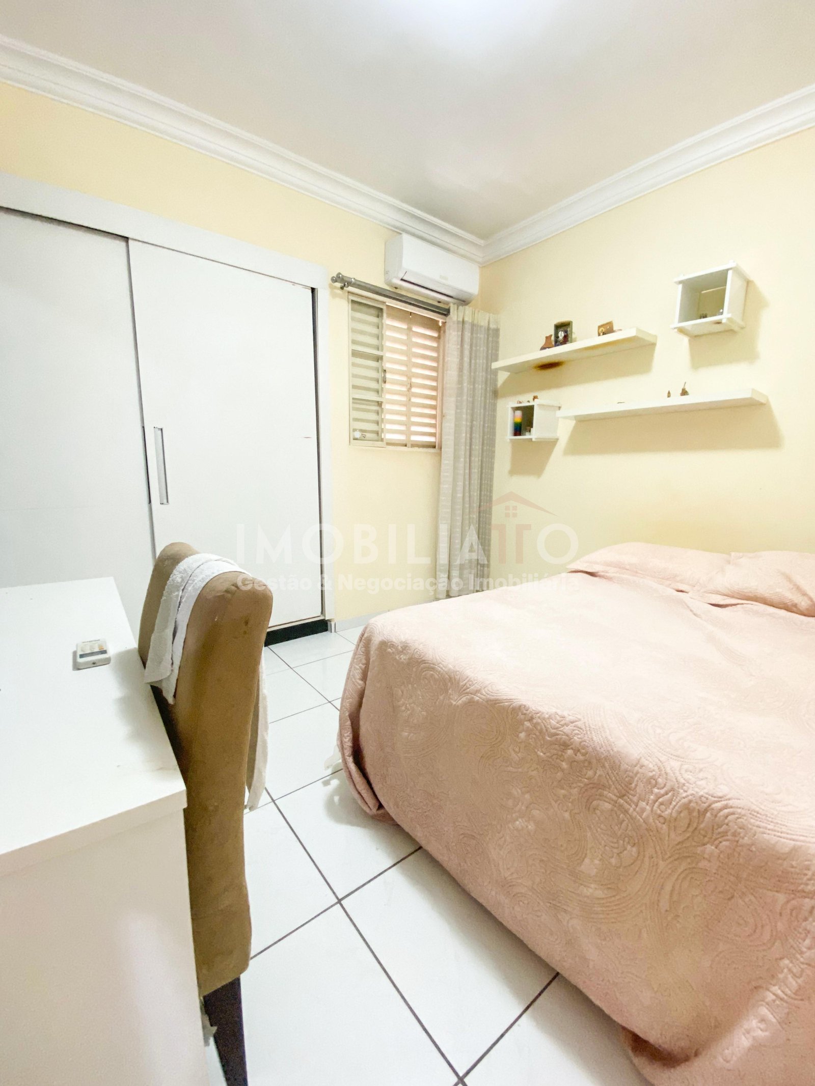 Apartamento à Venda - Região Central da Avenida do CPA, Cuiabá