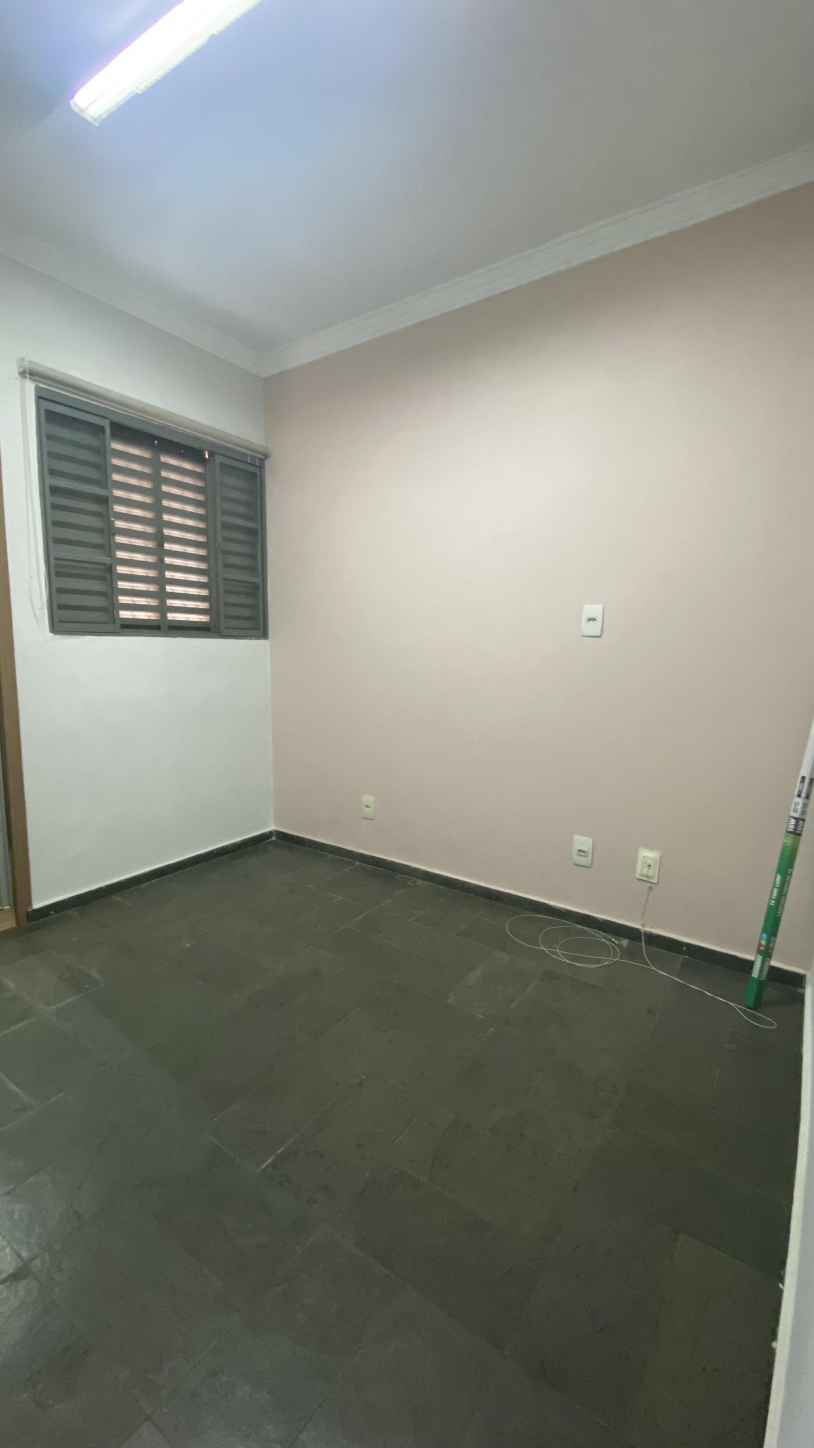 Apartamento à venda no Edifício Pôr do Sol em Cuiabá – 3 quartos, 80m² e reformado