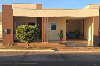 Casa à venda no Condomínio Hawai em Cuiabá – 2 quartos, quintal amplo e documentação pronta