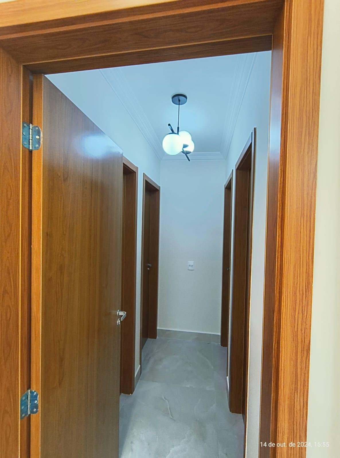 Apartamento a Venda no Clássico Versalhes da Praça Popular