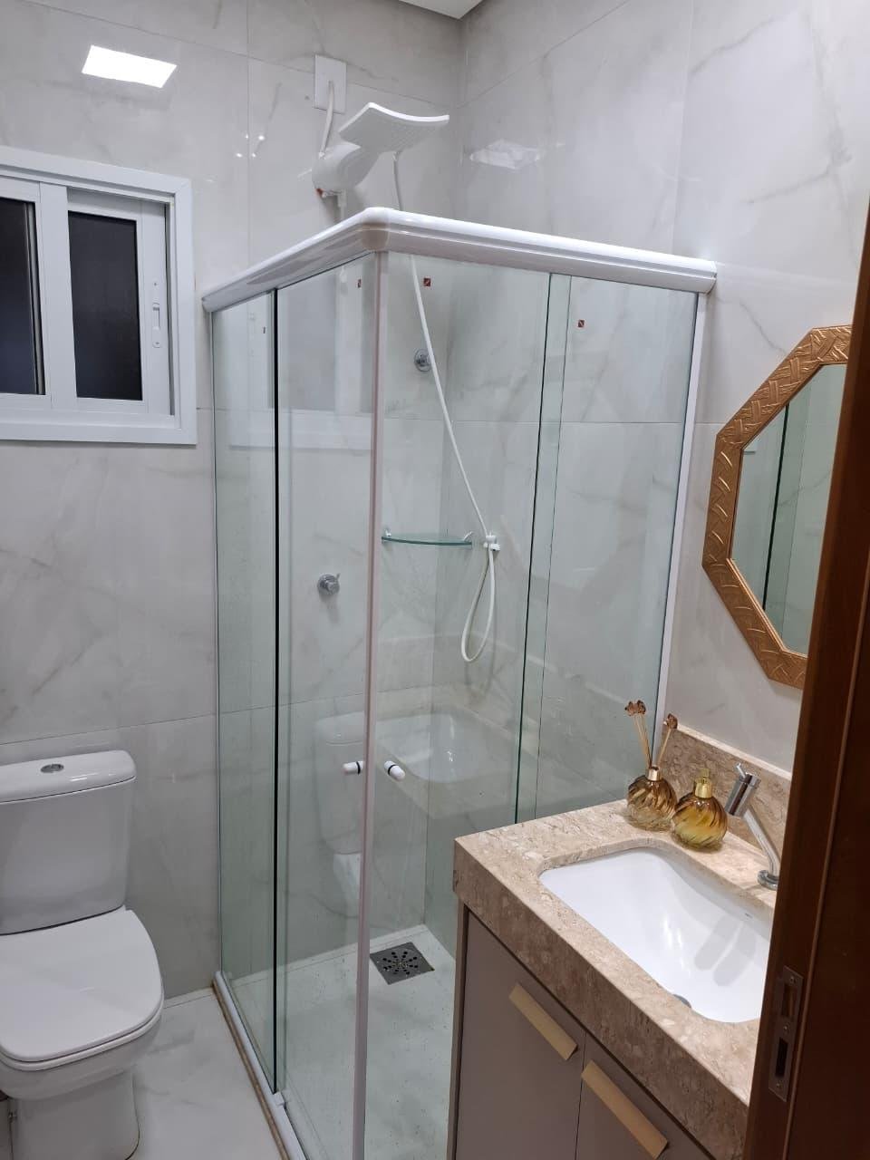 Casa de alto padrão à venda no Condomínio Primor das Torres em Cuiabá – 3 quartos, porteira fechada e energia solar