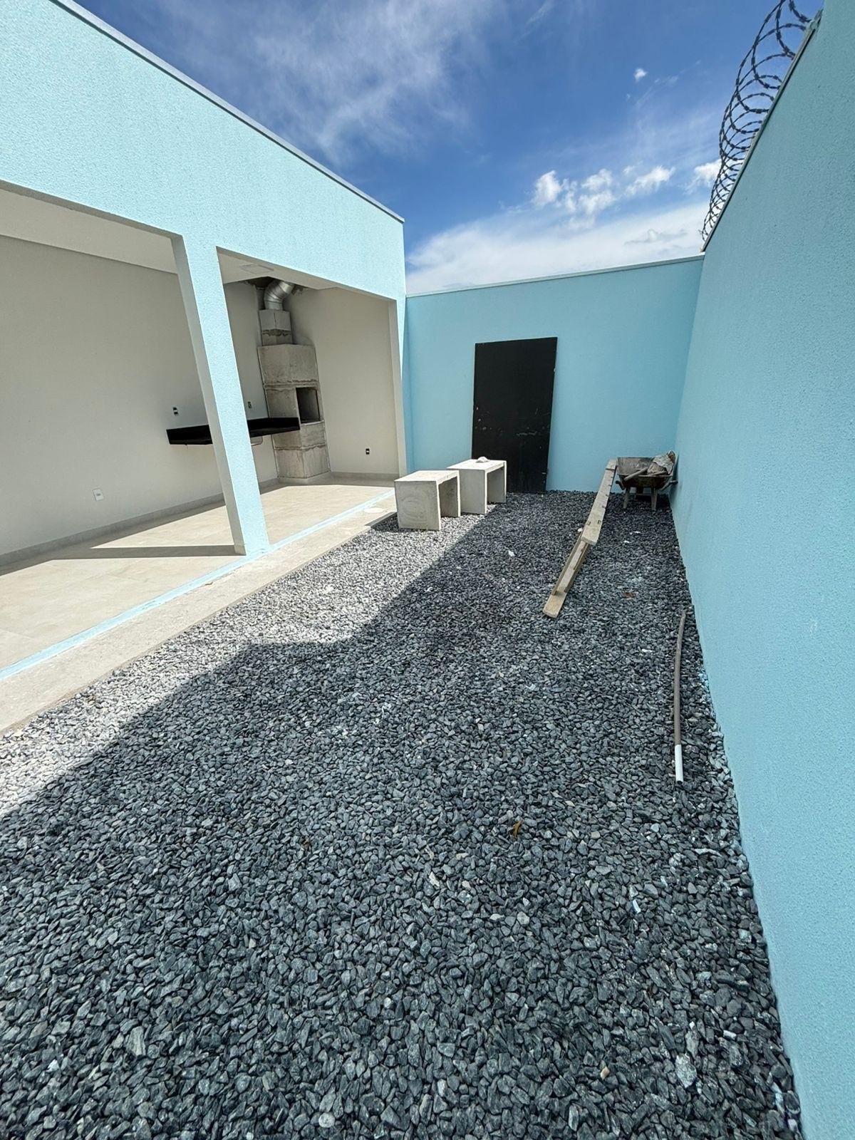 Casa Térrea à Venda no Bairro Santa Cruz, Cuiabá – 3 Quartos com Suíte e Espaço Gourmet