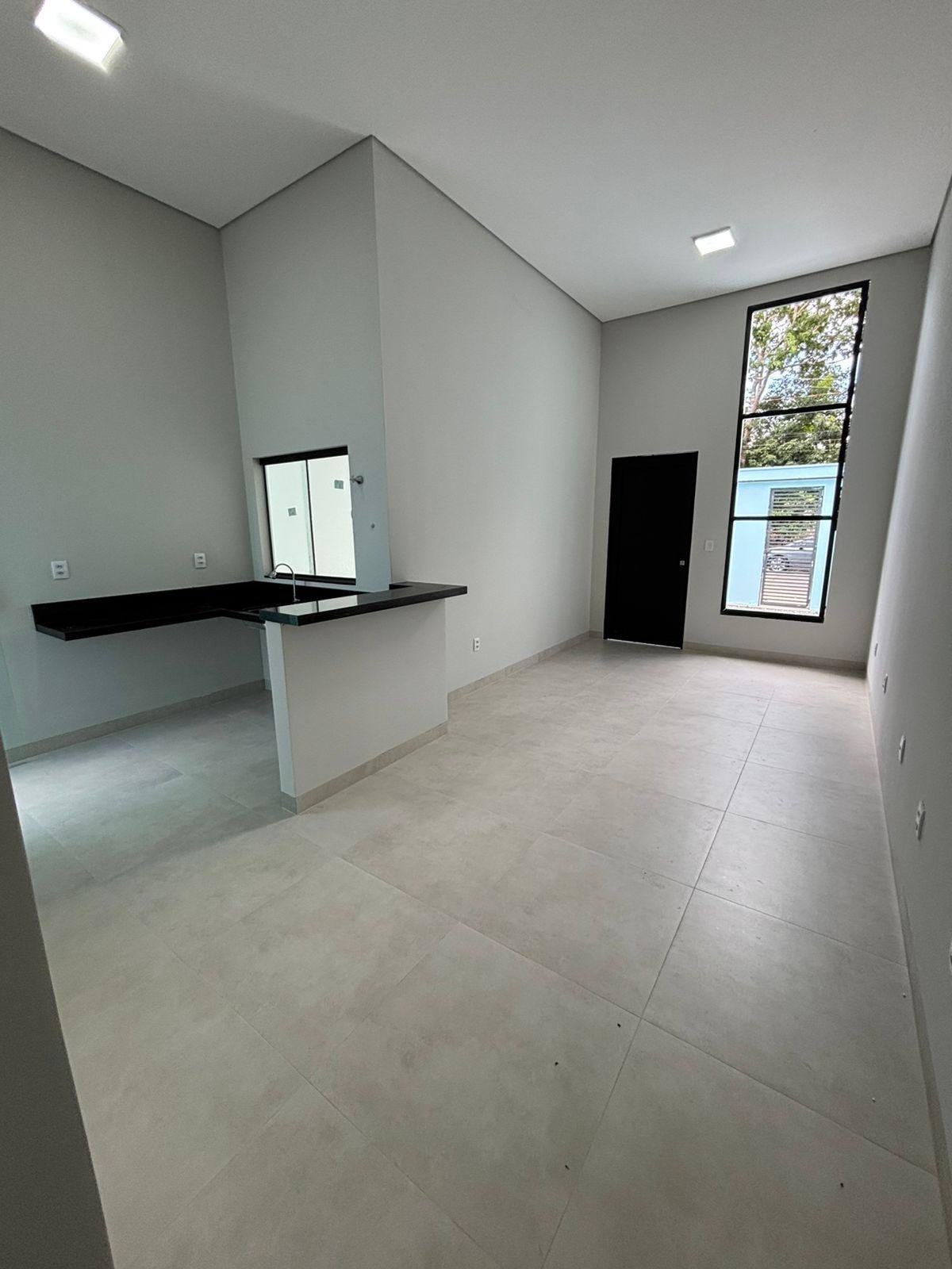 Casa Térrea à Venda no Bairro Santa Cruz, Cuiabá – 3 Quartos com Suíte e Espaço Gourmet