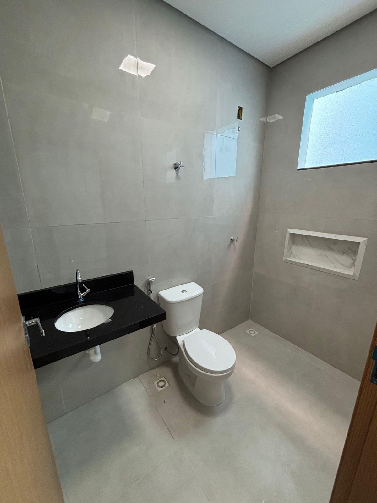 Casa Térrea à Venda no Bairro Santa Cruz, Cuiabá – 3 Quartos com Suíte e Espaço Gourmet