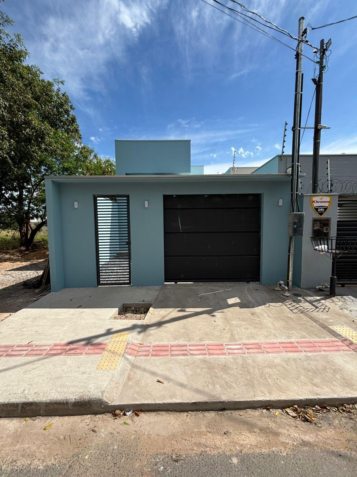 Casa Térrea à Venda no Bairro Santa Cruz, Cuiabá – 3 Quartos com Suíte e Espaço Gourmet